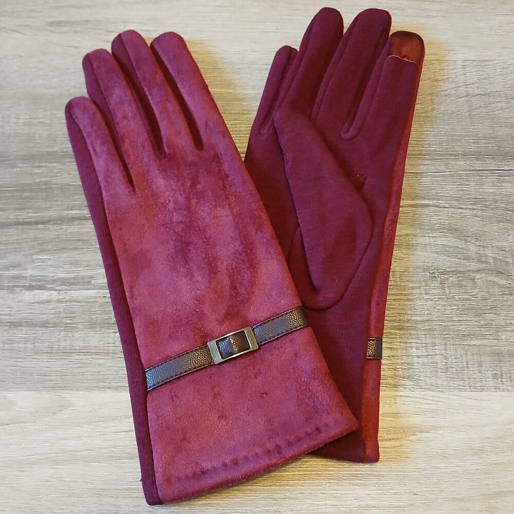 Women's One Size Burgundy Buckle Accent Touchscreen Minimalist Style Gloves